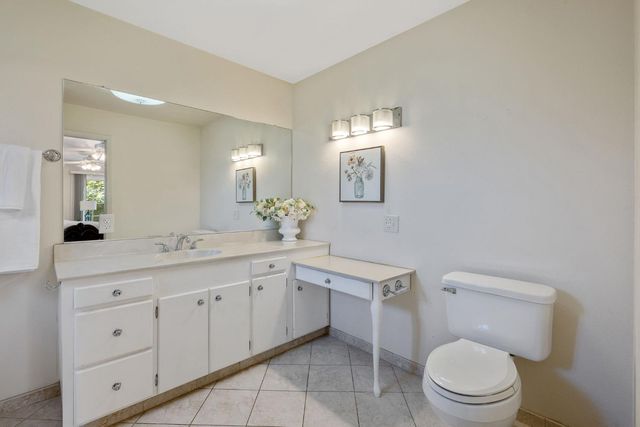 4909 E Fillmore Avenue S, Fresno, CA 93727