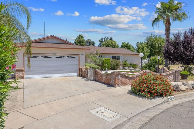 4909 E Fillmore Avenue S, Fresno, CA 93727