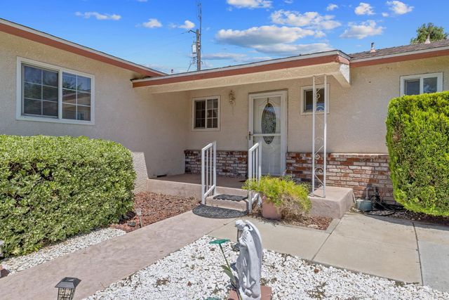 4909 E Fillmore Avenue S, Fresno, CA 93727
