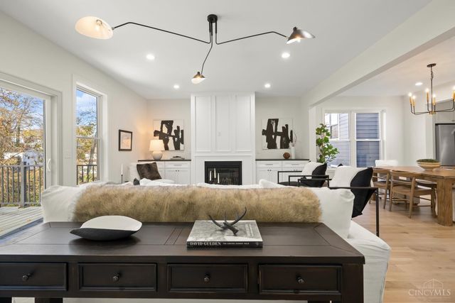 3917 Paxton Avenue, Cincinnati, OH 45209