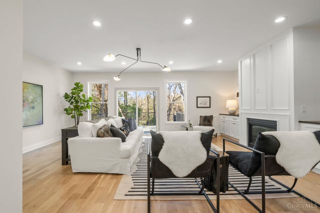 3917 Paxton Avenue, Cincinnati, OH 45209