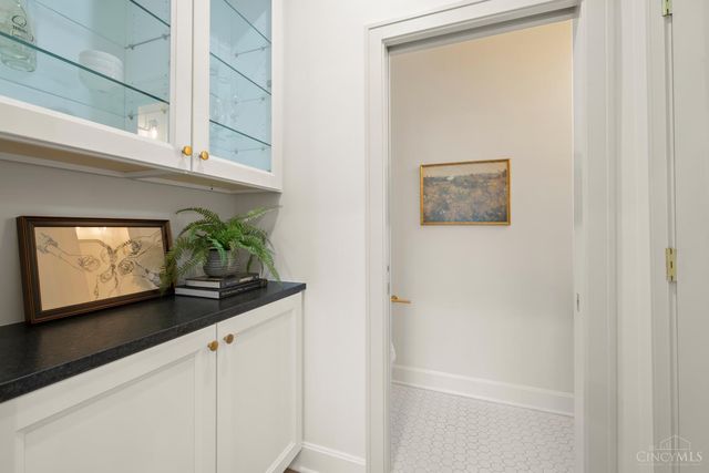 3917 Paxton Avenue, Cincinnati, OH 45209