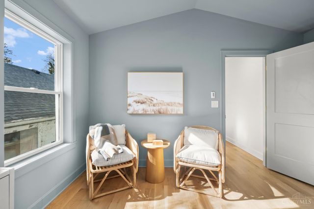 3917 Paxton Avenue, Cincinnati, OH 45209