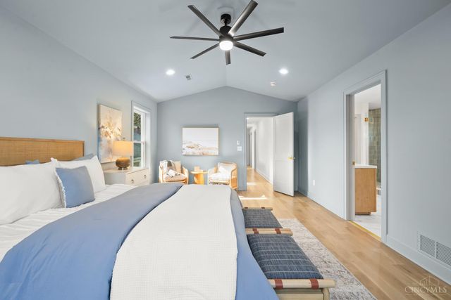 3917 Paxton Avenue, Cincinnati, OH 45209