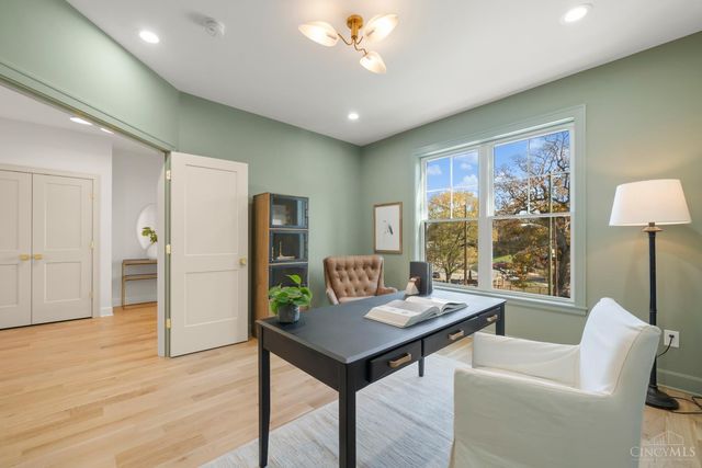 3917 Paxton Avenue, Cincinnati, OH 45209