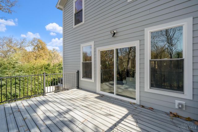 3917 Paxton Avenue, Cincinnati, OH 45209