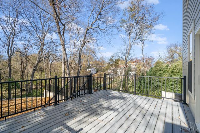 3917 Paxton Avenue, Cincinnati, OH 45209