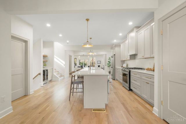 3917 Paxton Avenue, Cincinnati, OH 45209