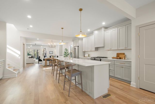 3917 Paxton Avenue, Cincinnati, OH 45209