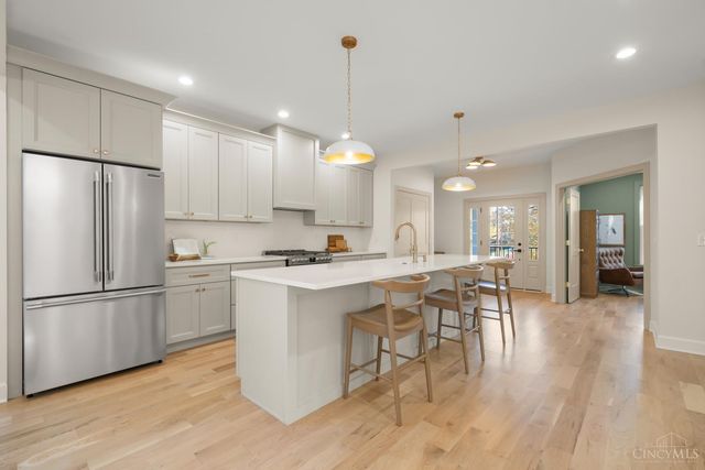 3917 Paxton Avenue, Cincinnati, OH 45209