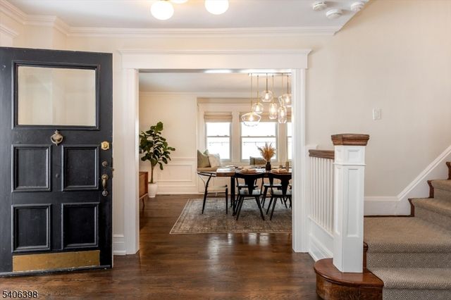 25 Ridgewood Ter, Maplewood Twp., NJ 07040