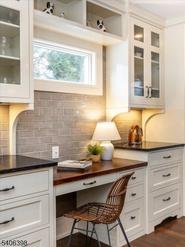 25 Ridgewood Ter, Maplewood Twp., NJ 07040