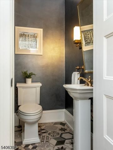 25 Ridgewood Ter, Maplewood Twp., NJ 07040