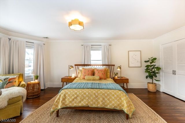 25 Ridgewood Ter, Maplewood Twp., NJ 07040