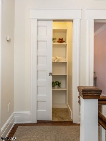 25 Ridgewood Ter, Maplewood Twp., NJ 07040