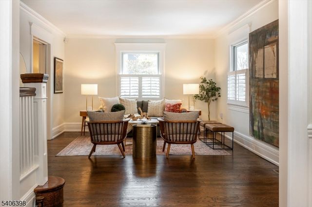 25 Ridgewood Ter, Maplewood Twp., NJ 07040