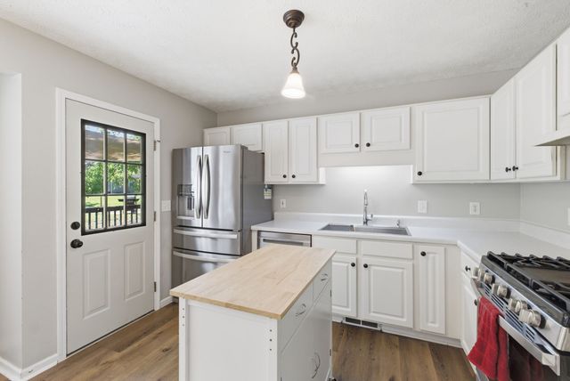 104 Forrest Ln, White House, TN 37188