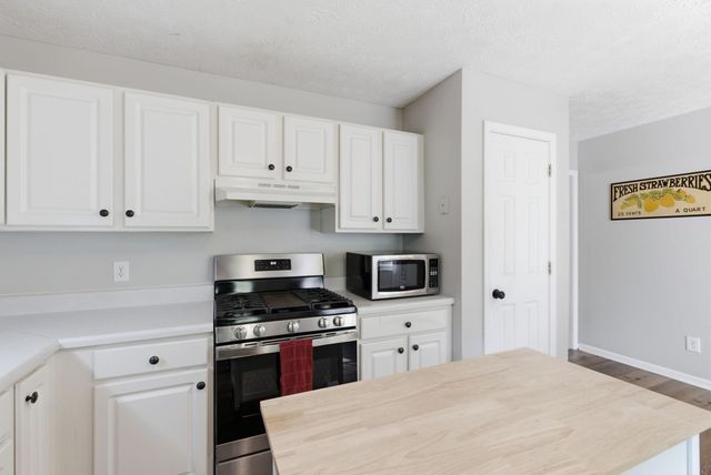 104 Forrest Ln, White House, TN 37188
