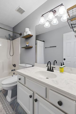 104 Forrest Ln, White House, TN 37188