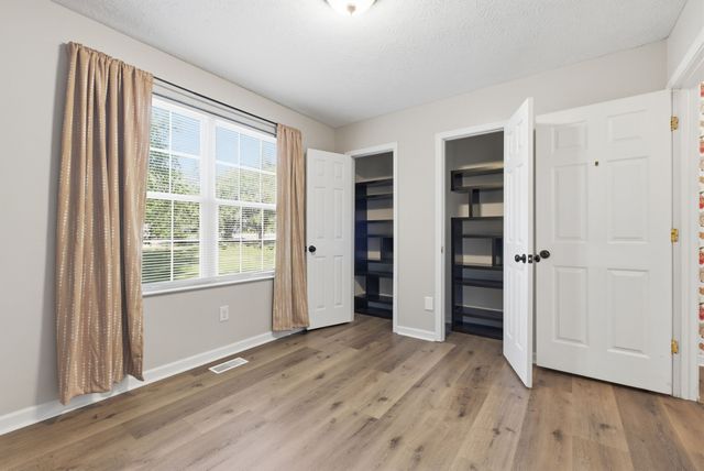 104 Forrest Ln, White House, TN 37188