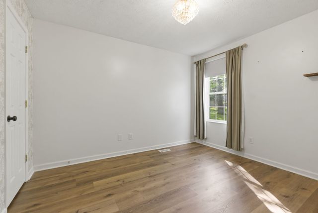 104 Forrest Ln, White House, TN 37188