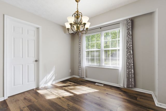104 Forrest Ln, White House, TN 37188