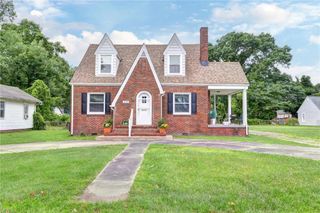 319 Greenbriar AVE, Hampton, VA 23661