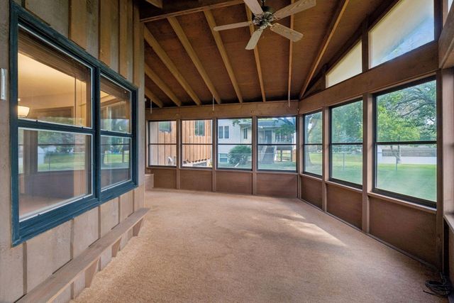1062 Crestview Drive S, Maplewood, MN 55119