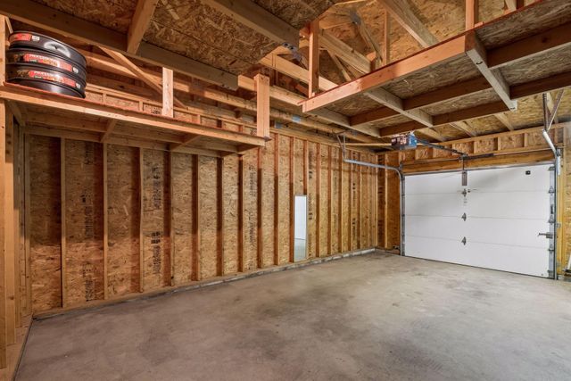 1062 Crestview Drive S, Maplewood, MN 55119