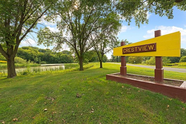 1062 Crestview Drive S, Maplewood, MN 55119
