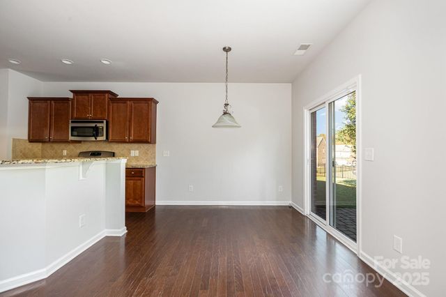 2424 Flintshire Lane, Gastonia, NC 28056