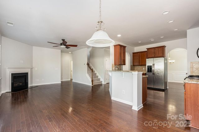 2424 Flintshire Lane, Gastonia, NC 28056