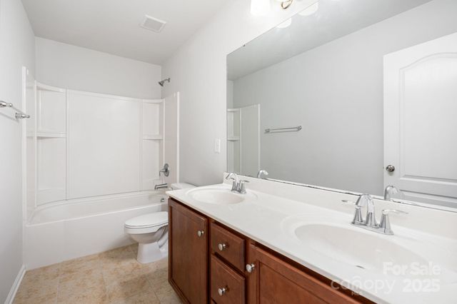 2424 Flintshire Lane, Gastonia, NC 28056