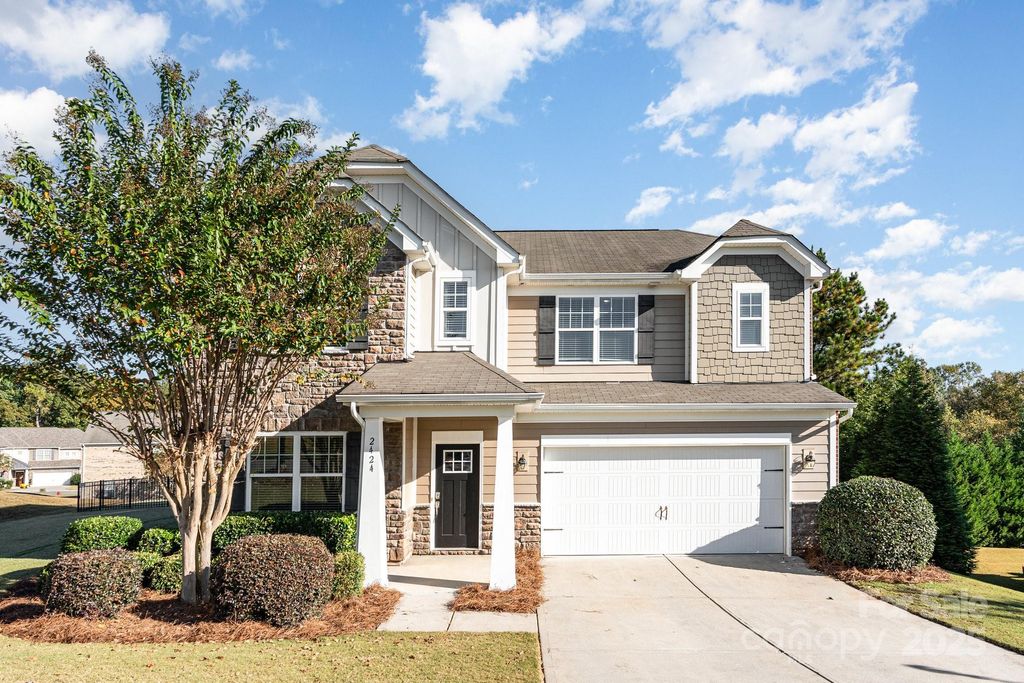 2424 Flintshire Lane, Gastonia, NC 28056