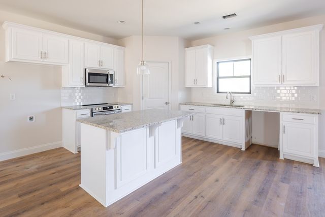 43 Lee Road 2167, Valley, AL 36854