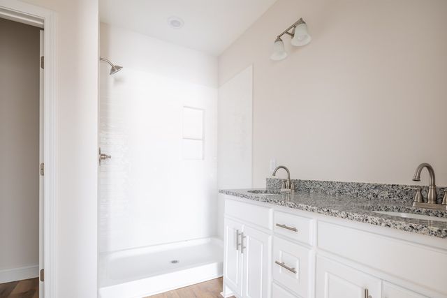 43 Lee Road 2167, Valley, AL 36854