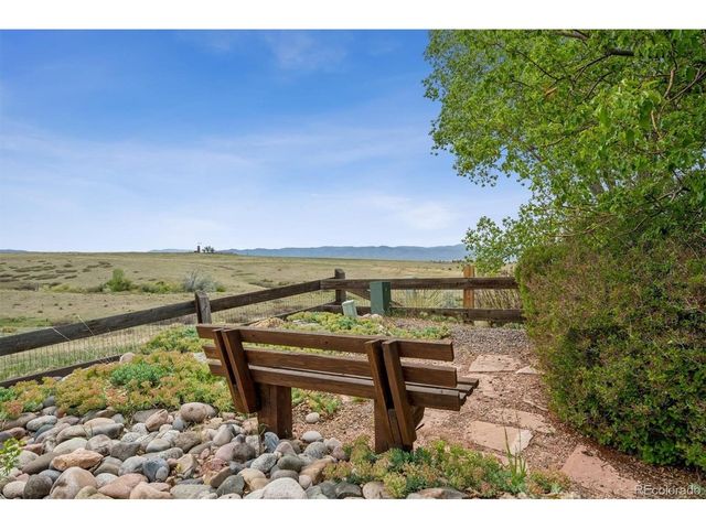10086 Stratford Pl, Highlands Ranch, CO 80126