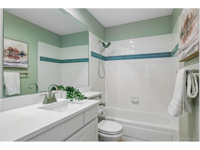 10086 Stratford Pl, Highlands Ranch, CO 80126