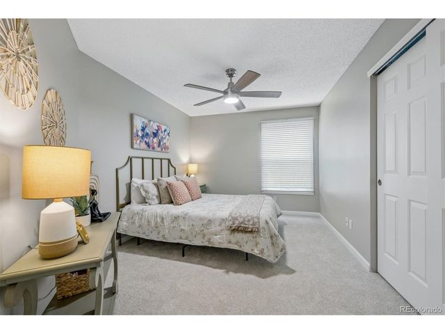 10086 Stratford Pl, Highlands Ranch, CO 80126