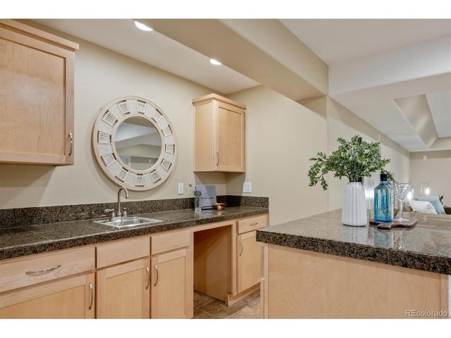 10086 Stratford Pl, Highlands Ranch, CO 80126