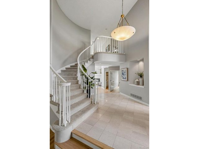 10086 Stratford Pl, Highlands Ranch, CO 80126