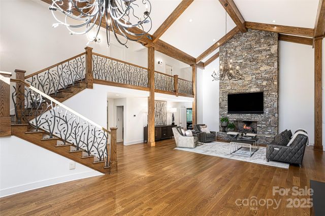 268 Holly Arbor Lane, Asheville, NC 28803