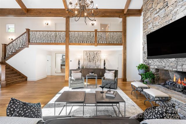 268 Holly Arbor Lane, Asheville, NC 28803