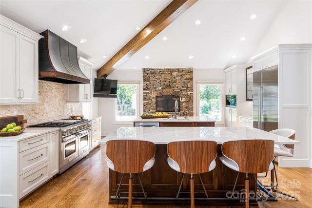 268 Holly Arbor Lane, Asheville, NC 28803