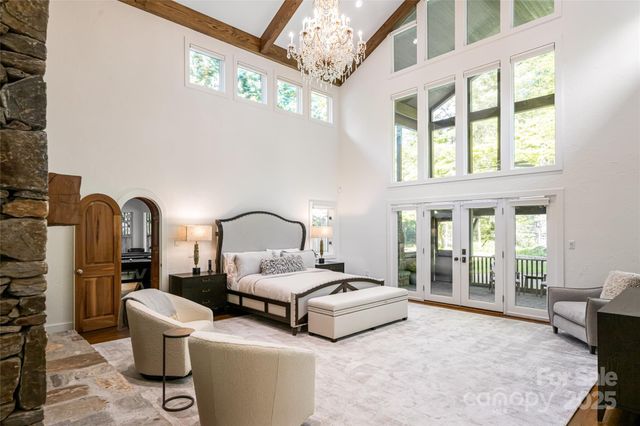 268 Holly Arbor Lane, Asheville, NC 28803