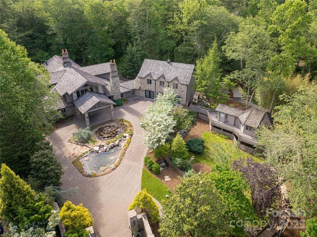 268 Holly Arbor Lane, Asheville, NC 28803