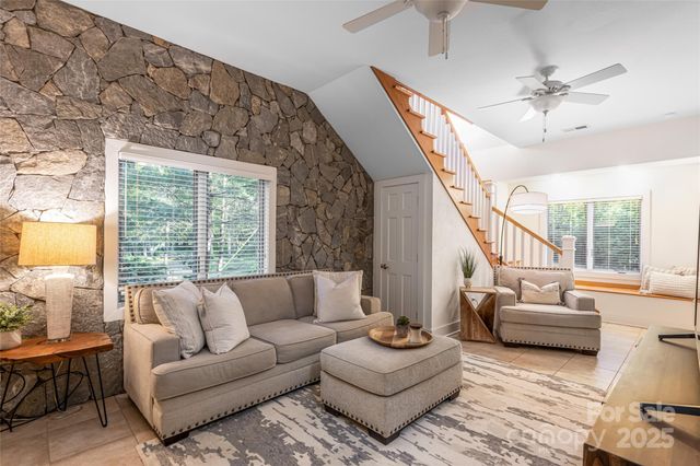 268 Holly Arbor Lane, Asheville, NC 28803