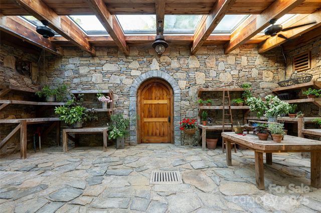 268 Holly Arbor Lane, Asheville, NC 28803