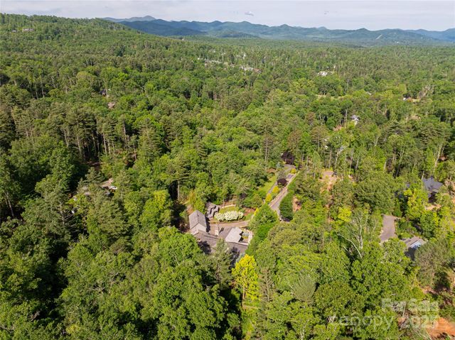 268 Holly Arbor Lane, Asheville, NC 28803