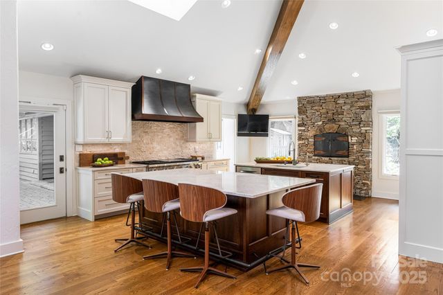 268 Holly Arbor Lane, Asheville, NC 28803